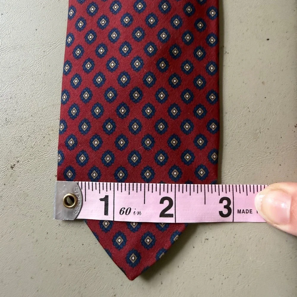VTG Robert Talbott Silk Tie Mens Red Geometric Medallion Hand Sewn Italy Luxury